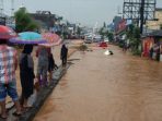 Tanggul Sungai Jebol, Cicaehum Kota Bandung Banjir Bandang
