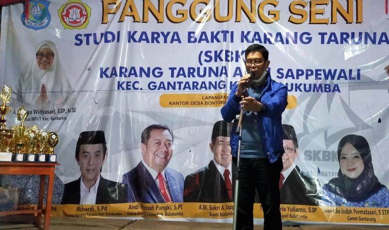 Anggota DPRD Provinsi Sulawesi Selatan H.Andi Edy Manaf saat menghadiri undangan acara penutupan kegiatan Studi Karya Bakti Karang Taruna (SKBT) pada Sabtu (8/8/2020) malam