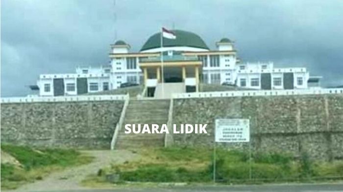 Kantor Bupati Bolaang Mongondow Timur provinsi Sulawesi Utara.