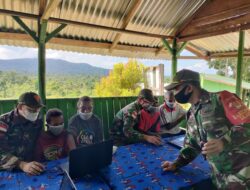 Tingkatkan Pengetahuan Anak Perbatasan, TNI Ajarkan Pengetahuan Komputer di Papua