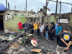 DPD II Golkar Makassar Santuni Korban Kebakaran Gor Sudiang