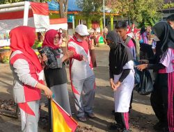 Dalam Rangka Pembelajaran di Alam Terbuka, Kepsek SMPN 9 Makassar Melepas Peserta Hiking