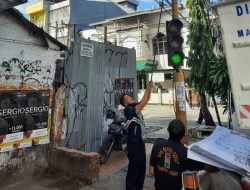 Berikan Kenyamanan Bagi Pengendara, Dishub Kota Makassar Lakukan Pemantauan Traffic Light dan Penertiban Spanduk Liar
