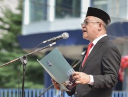 Jadi Pembina Upacara HUT Kemerdekaan RI yang ke-77, Beni Iskandar : Mari Mengisi Kemerdekaan dengan Berikan Pelayanan Maksimal ke Warga